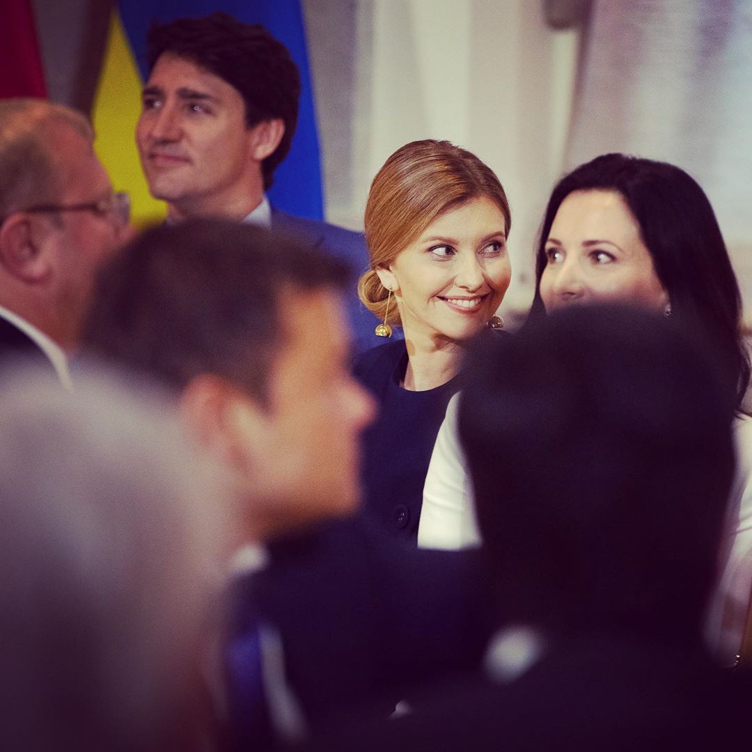 Бездоганна: Олена Зеленська сяє в Торонто в новому елегантному образі