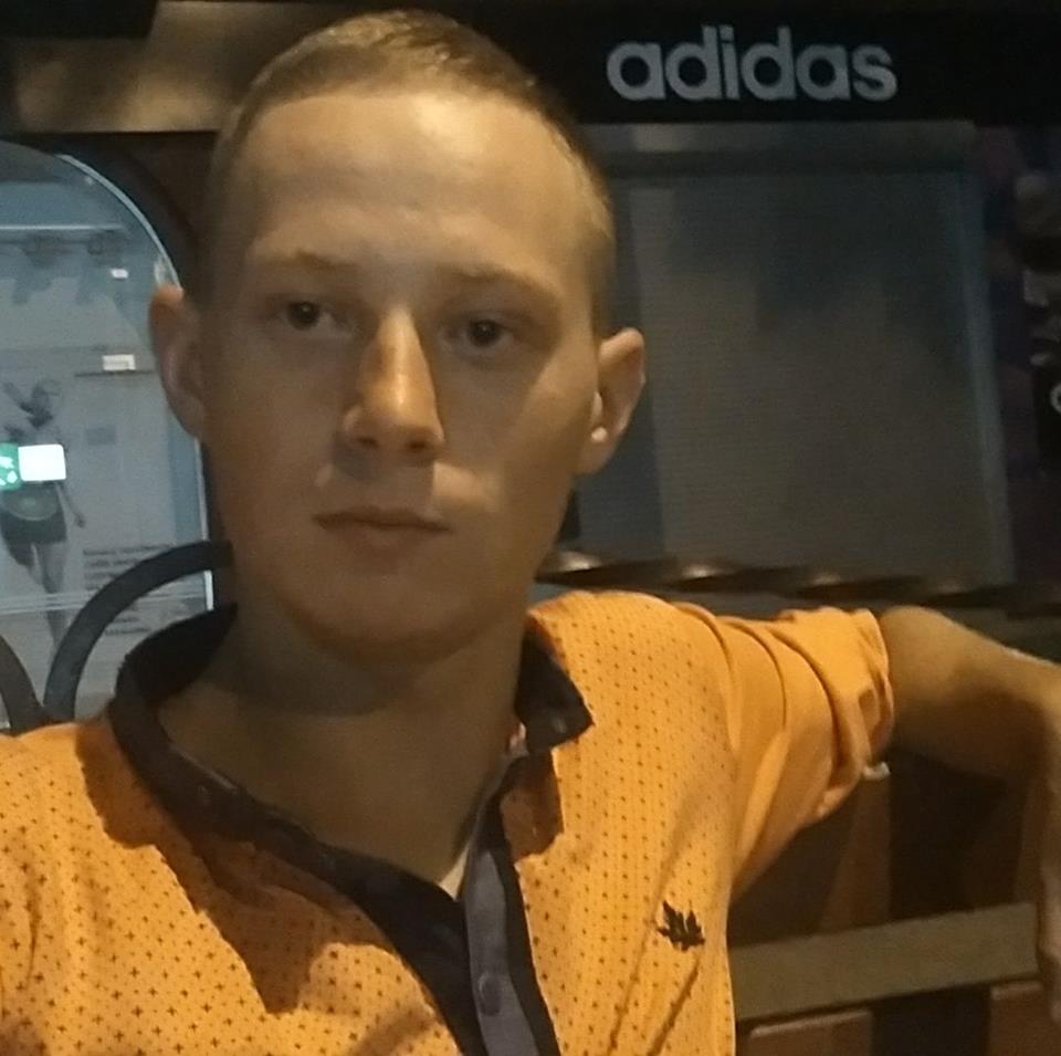 Обстріл автоколони на Донбасі: стало відомо ім'я загиблого бійця (фото)