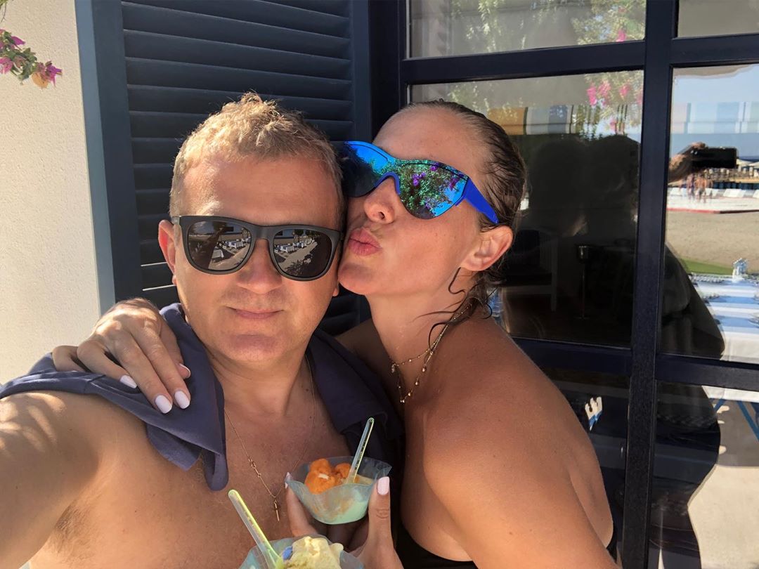 &quot;Одно умиление!&quot; Осадчая с Горбуновым показала поцелуй на камеру