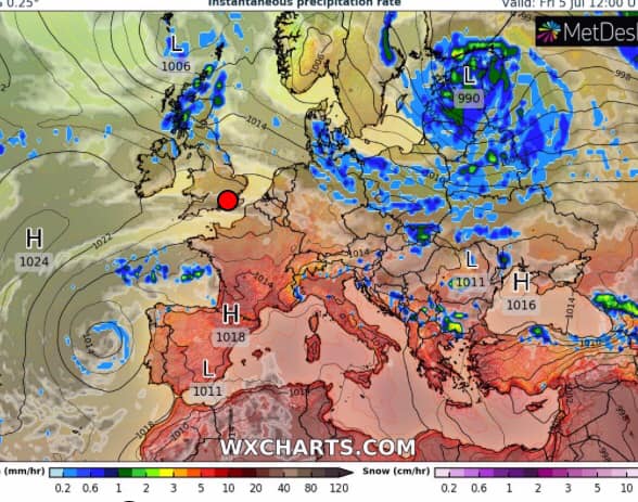 Синоптик предупредила о дождях с грозами в пятницу