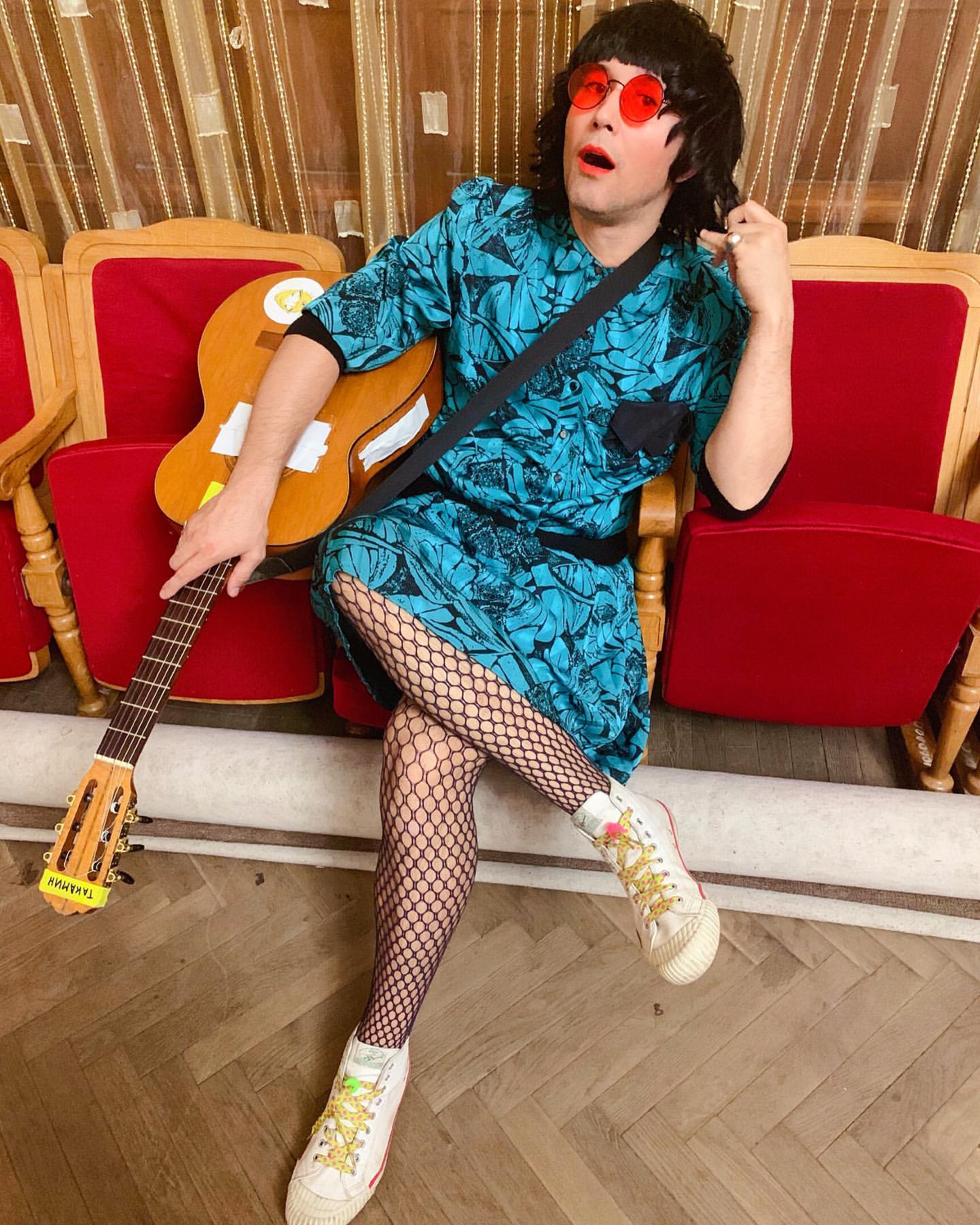 "Жінка-вамп": Сергій Бабкін перевтілився у відому співачку