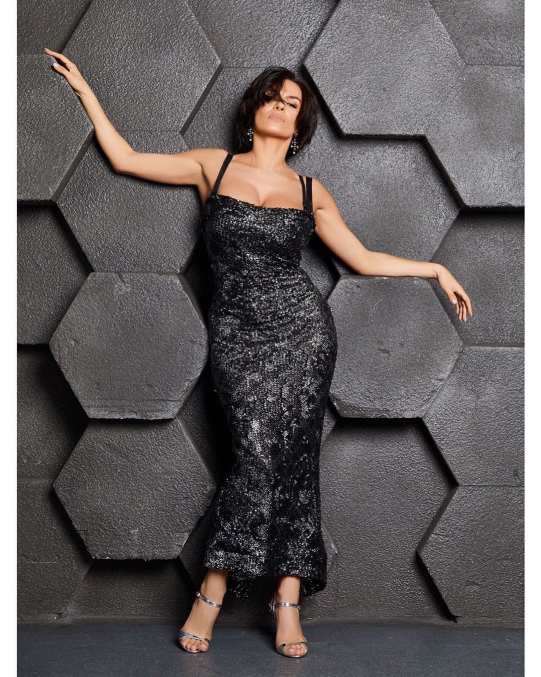 "Вампірично чарівна": екс-"ВІА-Гра" звела з розуму глибиною декольте і потужною мотивацією