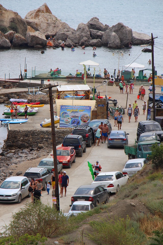 Крымчанин показал пустые пляжи известного курортного города (фото)