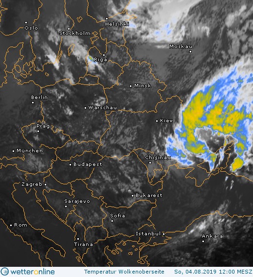 Циклон розкрутився: синоптик надала невтішний прогноз на понеділок