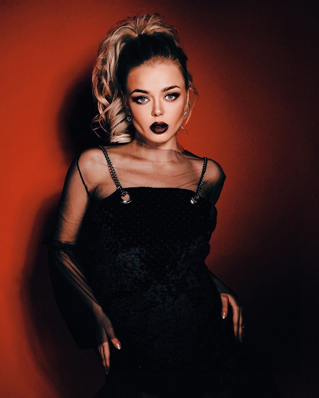 Меня научили там петь: украинская певица объяснила свой переезд в Москву (видео)