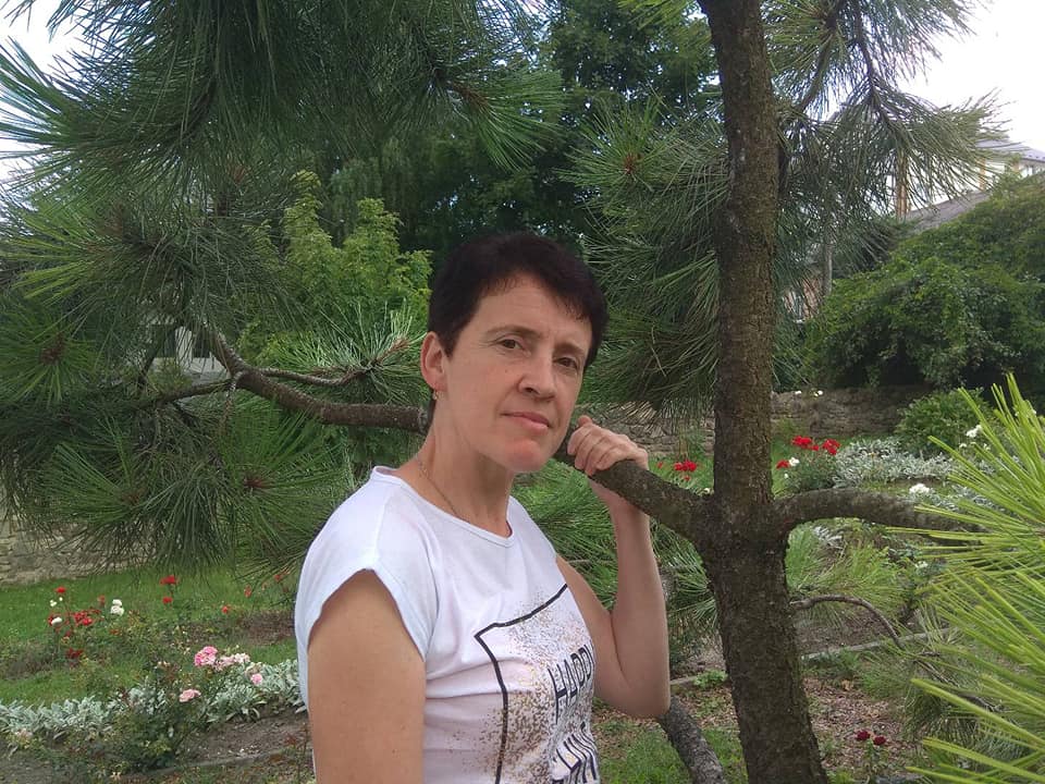 Важлива кожна копійка: молода українка просить допомогти врятувати маму