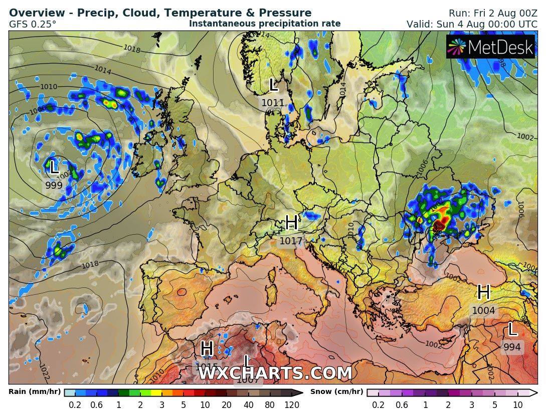 Циклон несе в Україну похолодання та сильні зливи