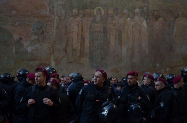 Покрова без крові: як праві відзначили день УПА і не пішли штурмувати Лавру