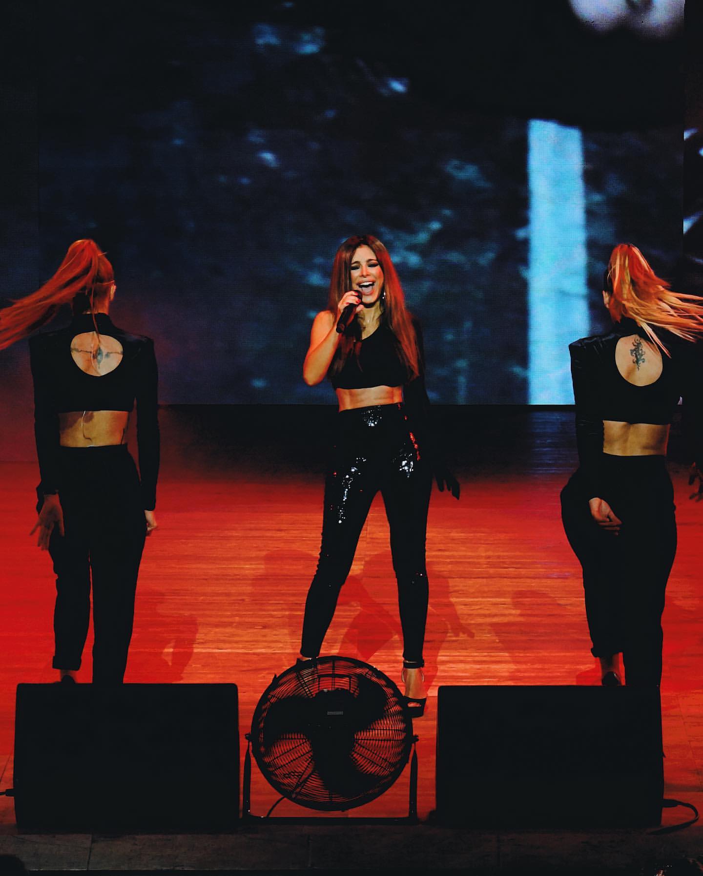 Чудеса! Ани Лорак озадачила поклонников резкой сменой прически