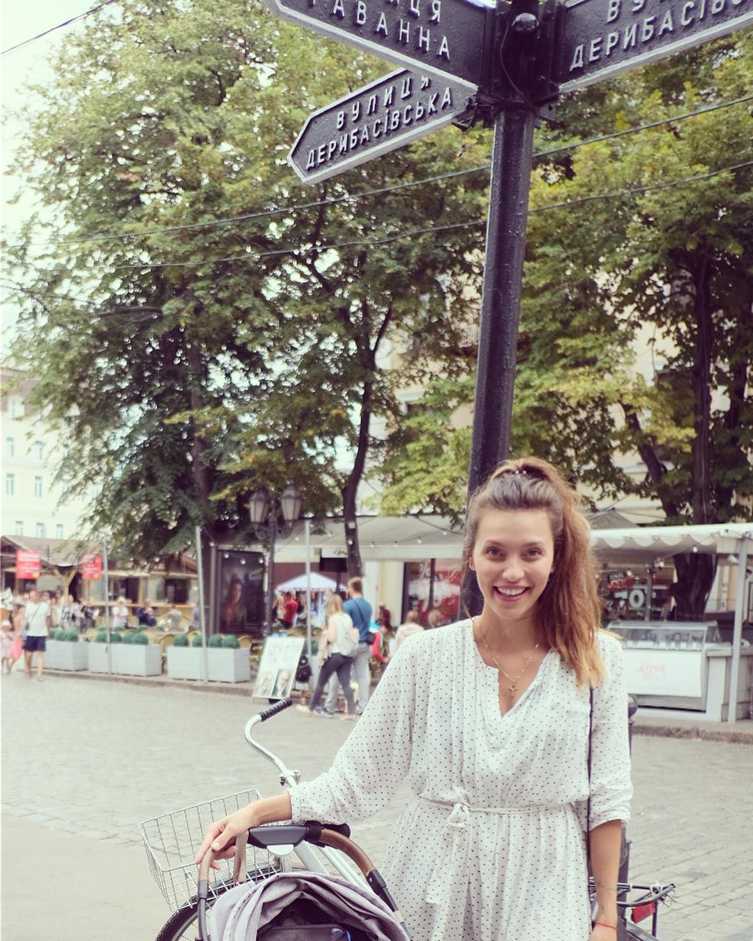 "Любимый город": Регина Тодоренко растрогала фото с сыном на улицах Одессы