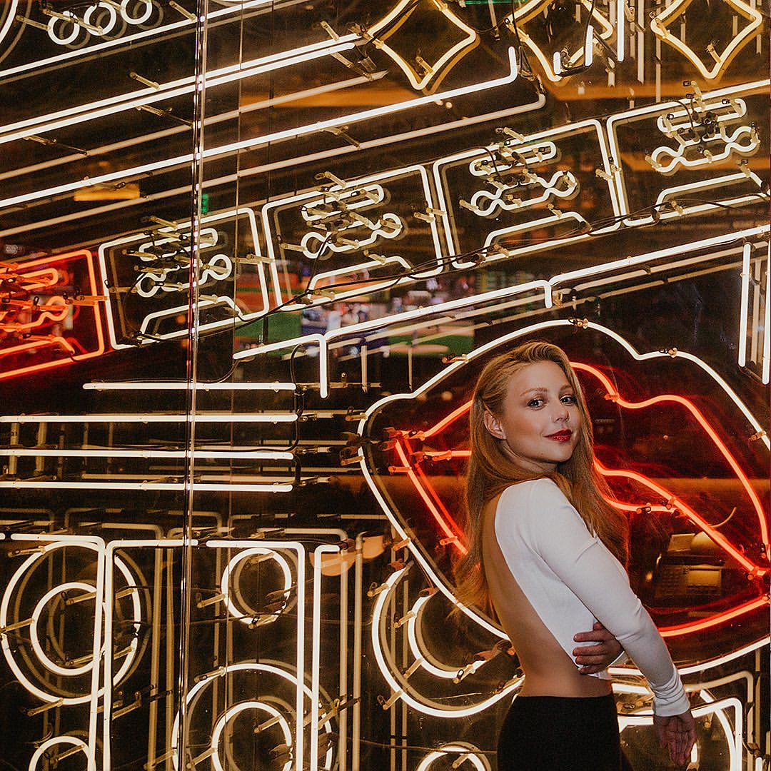 Напівгола Тіна Кароль дражнить мережу провокативним образом в сміливому вбранні