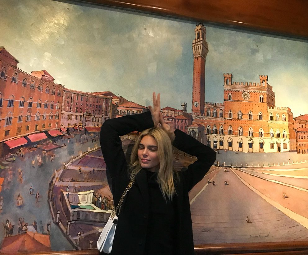 Кейт Миддлтон, Белла Хадид, Кендалл Дженнер и другие знаменитости, примерившие главный hair-тренд осени