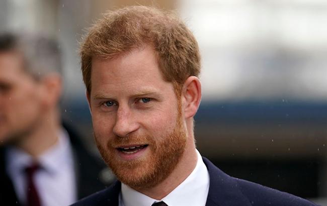 Принц Гаррі завжди вимагає тільки одного в поїздках: що в його райдері