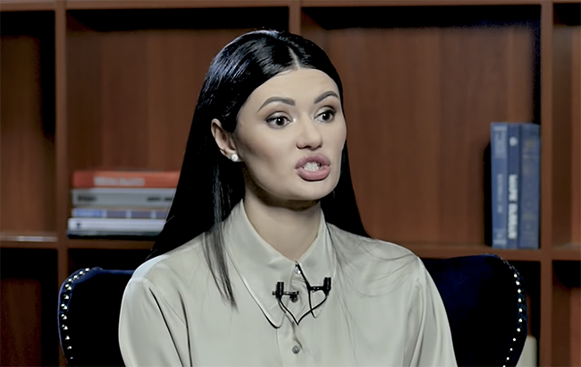 Відома телеведуча зробила неоднозначну заяву про російську мову: нас змусили