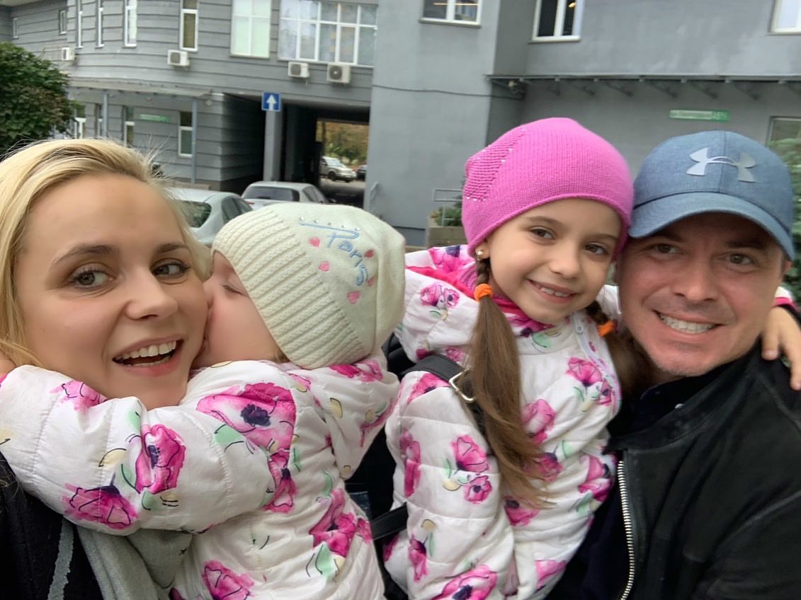 Ідеальний ранок! Лілія Ребрик показала справжнє щастя з чоловіком і доньками