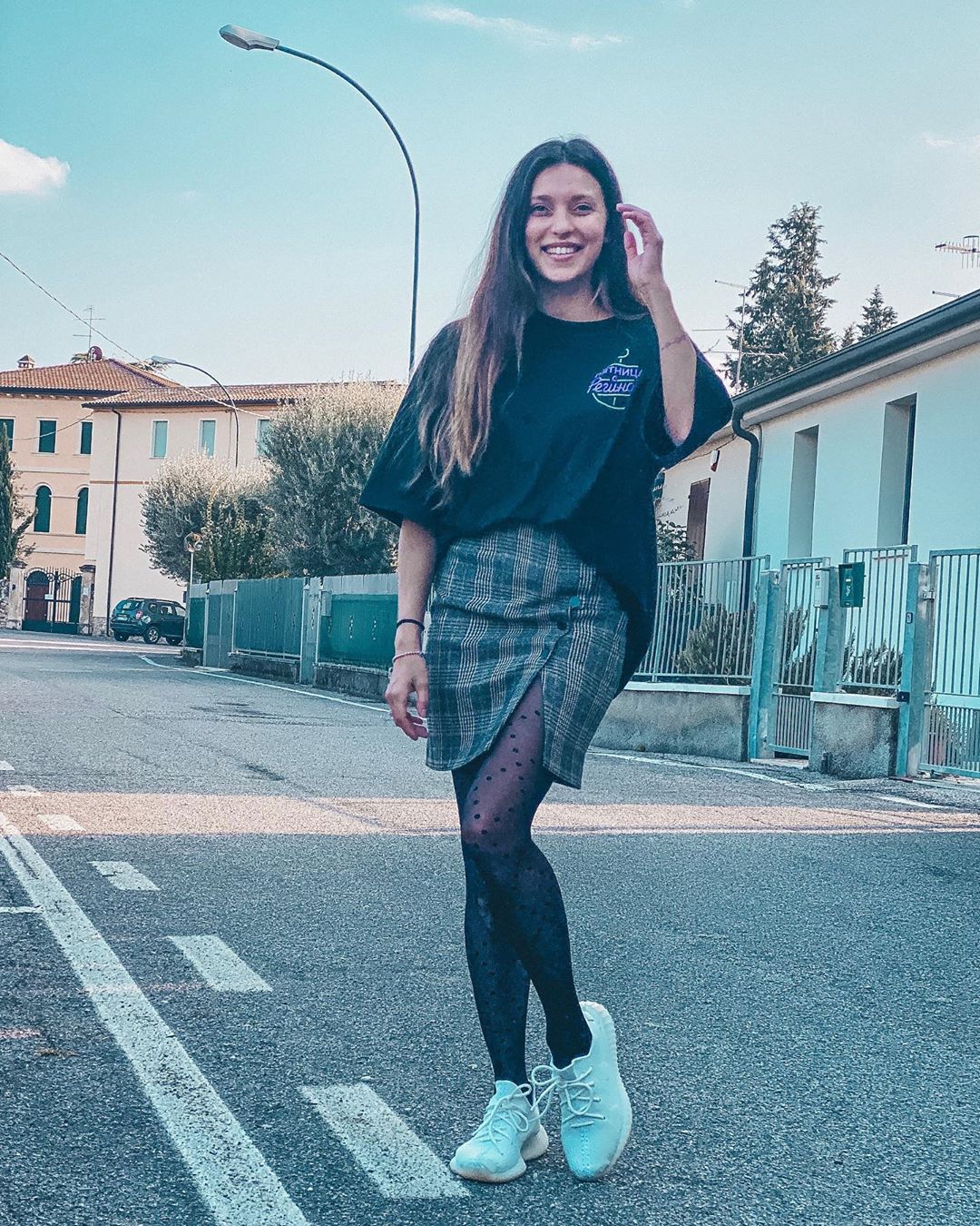 Счастливая Тодоренко с сыном устроила насыщенную прогулку по Вероне