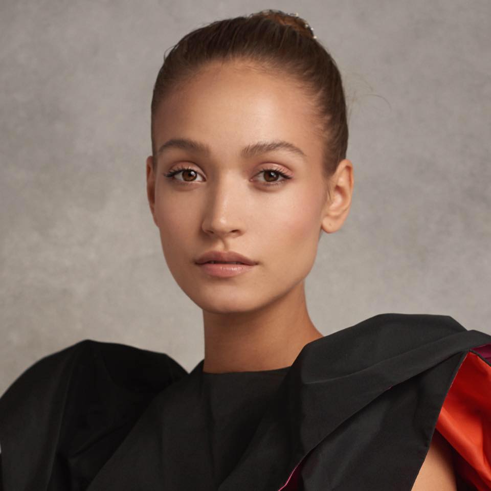 Вибрали обличчя для "держави в смартфоні": хто ця дівчина (фото)