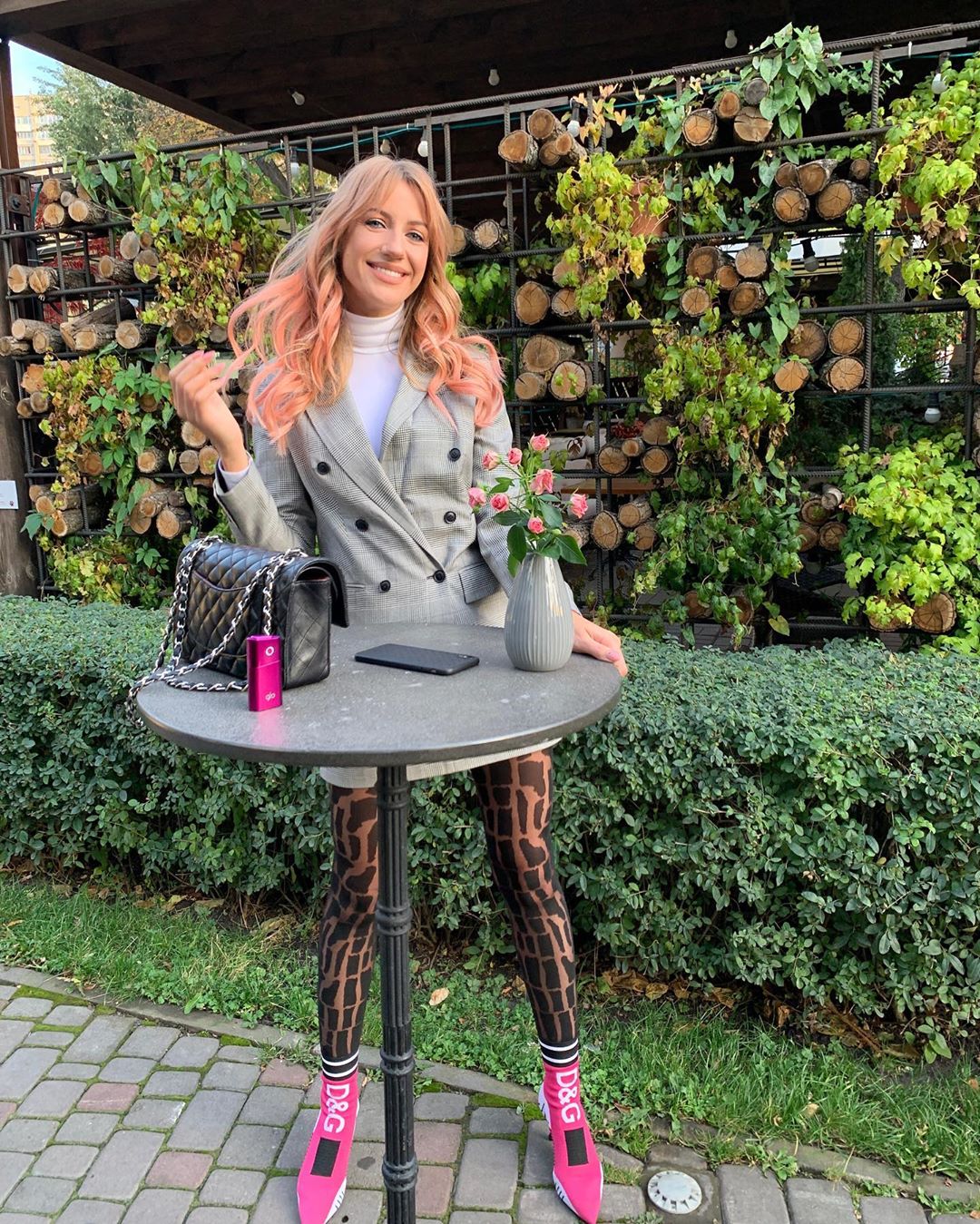 Длинноногая Леся Никитюк продемонстрировала смелый модный эксперимент