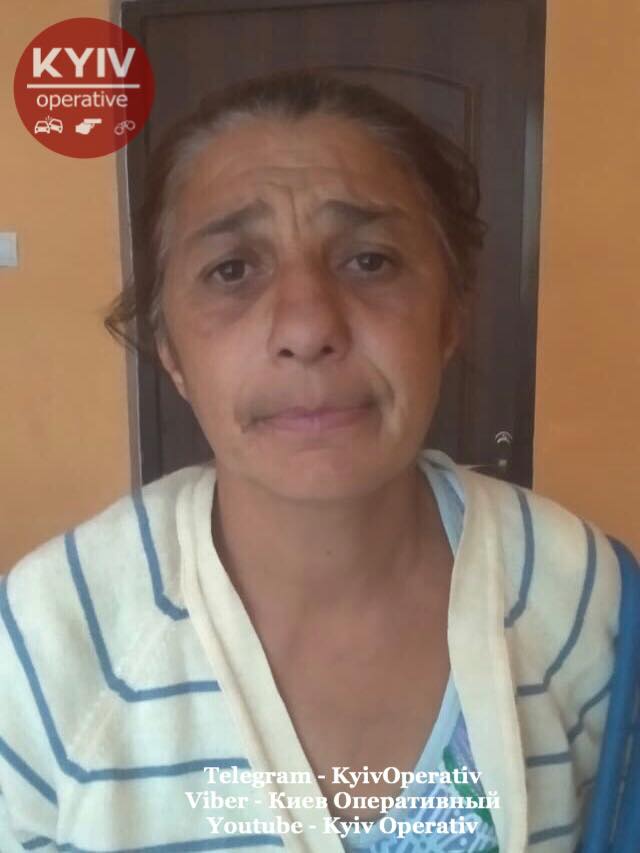 Нахабна жебрачка пограбувала дівчину, яка давала їй милостиню: фото "героїні"