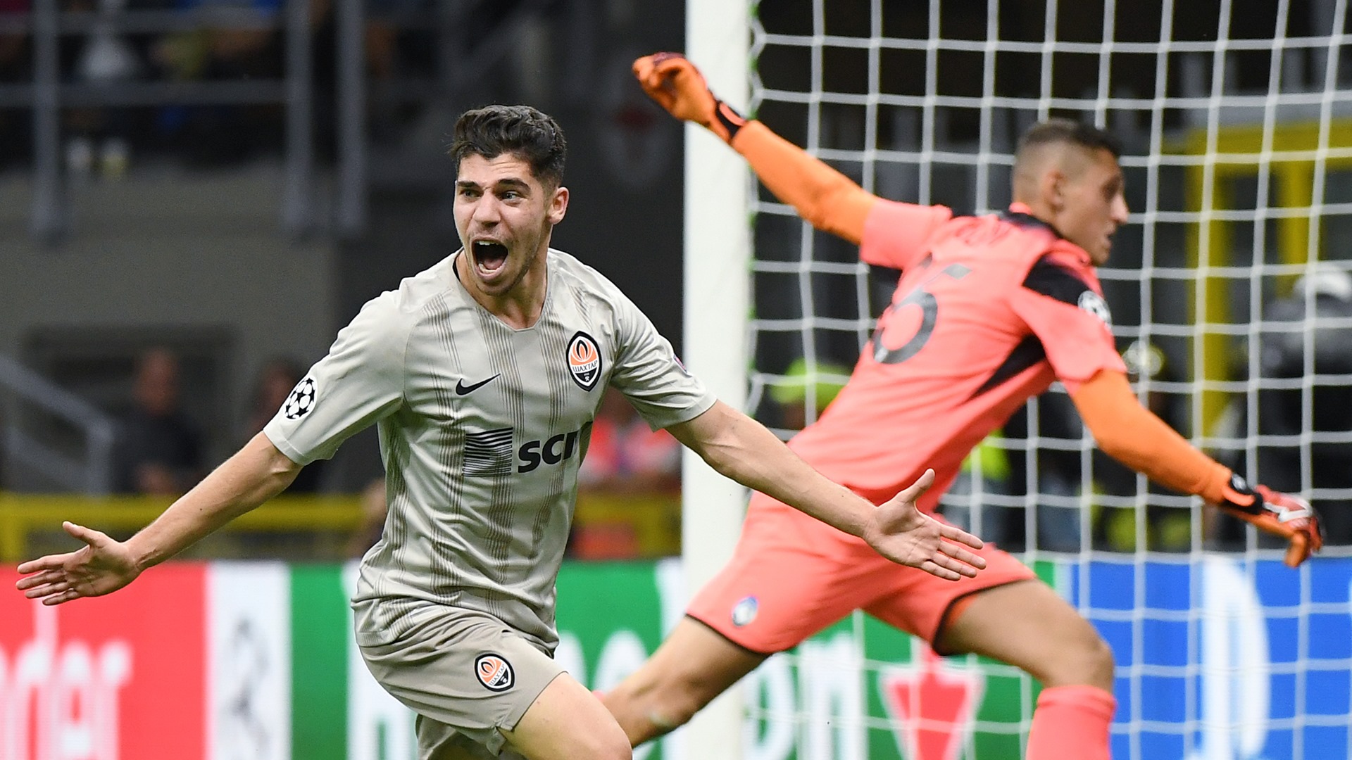 Український коментатор зірвав голос після неймовірного голу (відео)