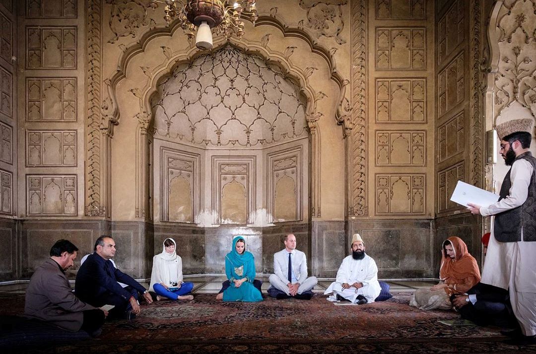 Казкова принцеса: Кейт Міддлтон блищить в розкішному бірюзовому вбранні в Лахорі