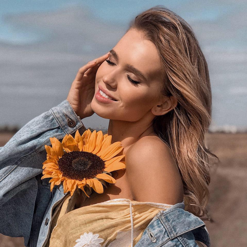 Міс Україна Земля 2019 вирушила на міжнародний конкурс: фото красуні в купальнику