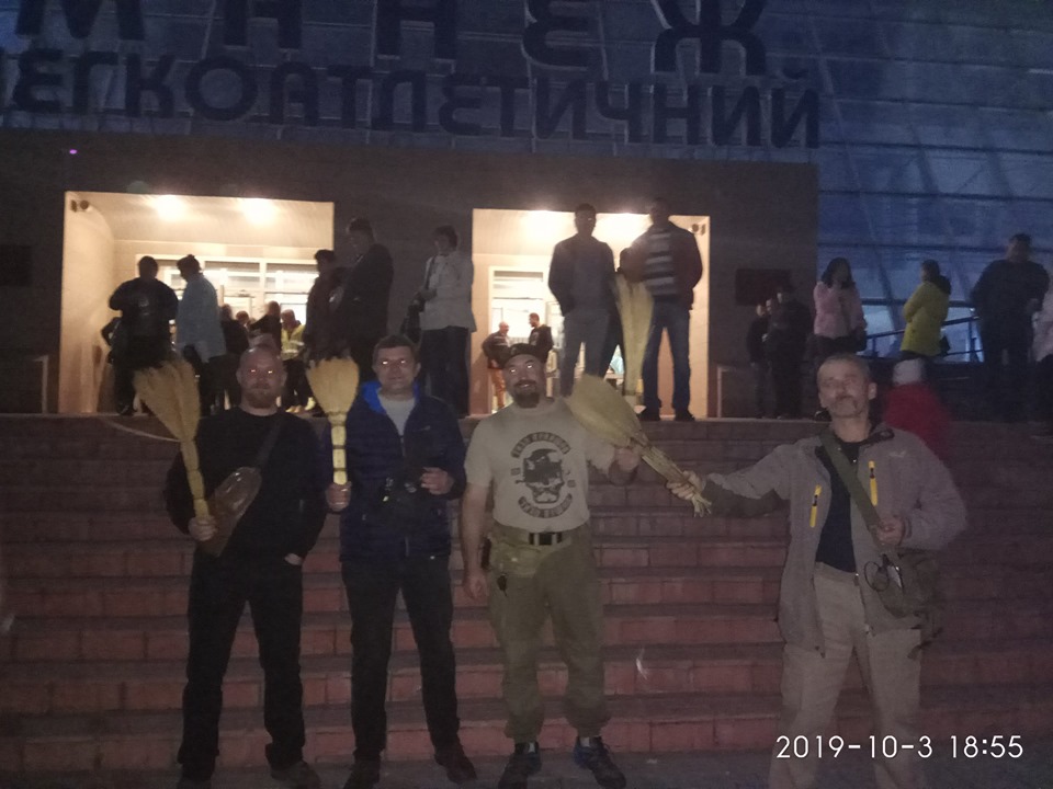 Шоу заміновано: Олега Винника "гаряче" зустріли в Сумах