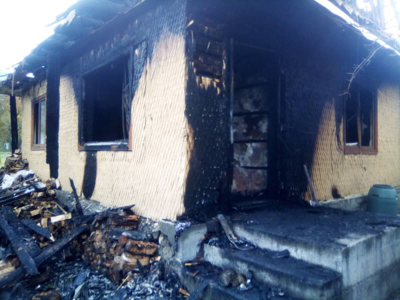 Маленька героїня: на Закарпатті 8-річна дівчинка врятувала життя брата-малюка