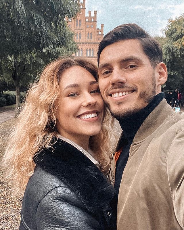 "Светитесь от счастья": Холостяк 9 с избранницей устроили романтику в "маленьком Париже"