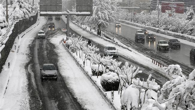 Снігопад в Ірані засипав Тегеран і порушив транспортне сполучення