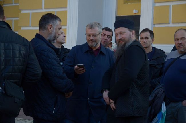 Покрова без крові: як праві відзначили день УПА і не пішли штурмувати Лавру