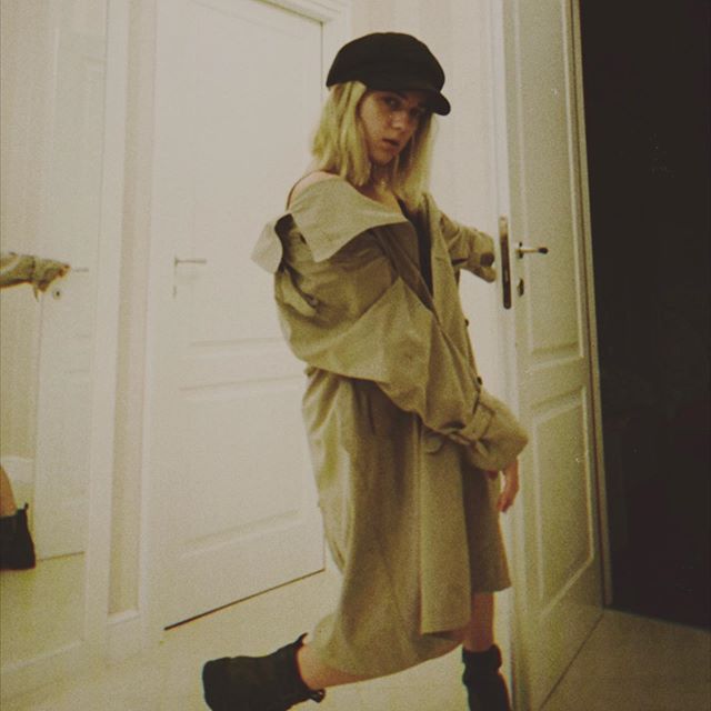 Горячая! Приемная дочь Потапа устроила жаркий фотосет в белье