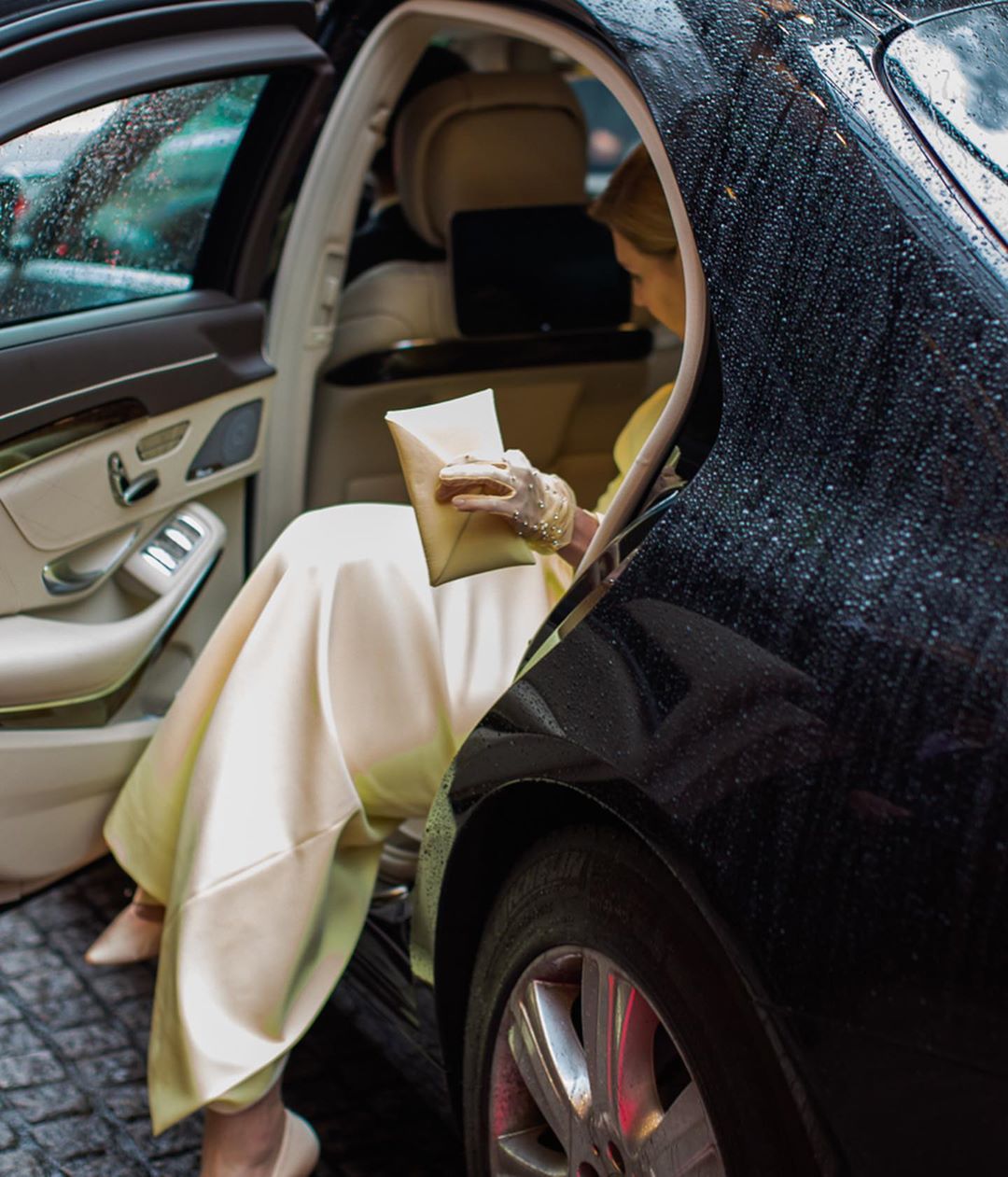 Нереально красива: Олена Зеленська блищить в Японії в новому розкішному вбранні