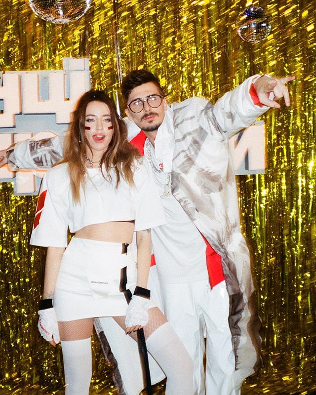 В чулках и экстра-мини: дерзкая Дорофеева засветила идеальный пресс и длинные ножки