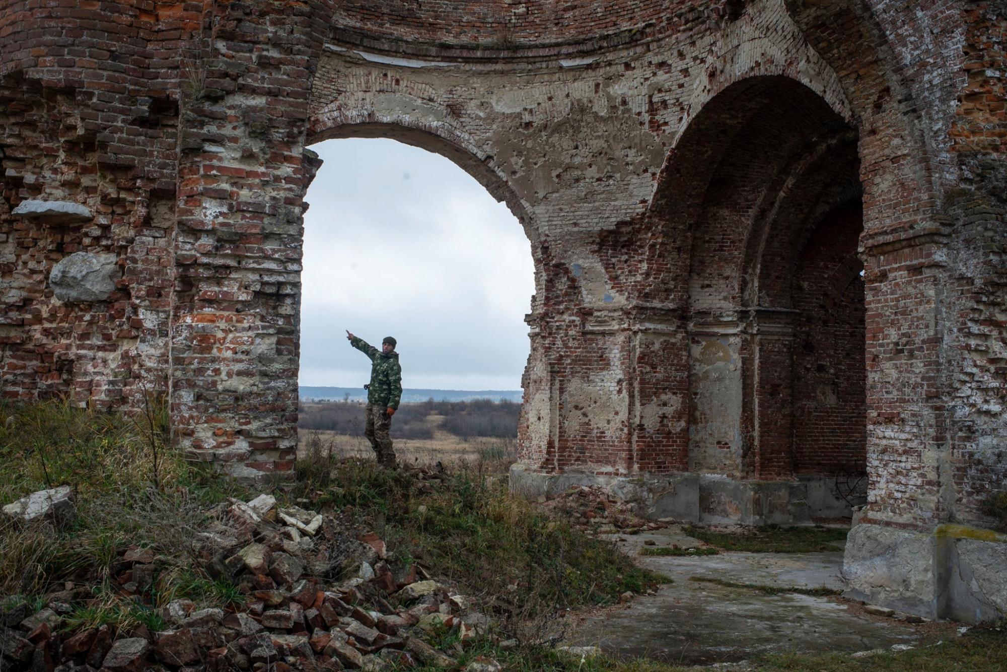 Дуже глибокі фото: військові ЗСУ показали суть &quot;російського світу&quot;