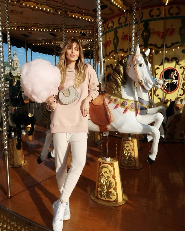 Внучка Софии Ротару наслаждается каникулами в Монако с семьей и женихом