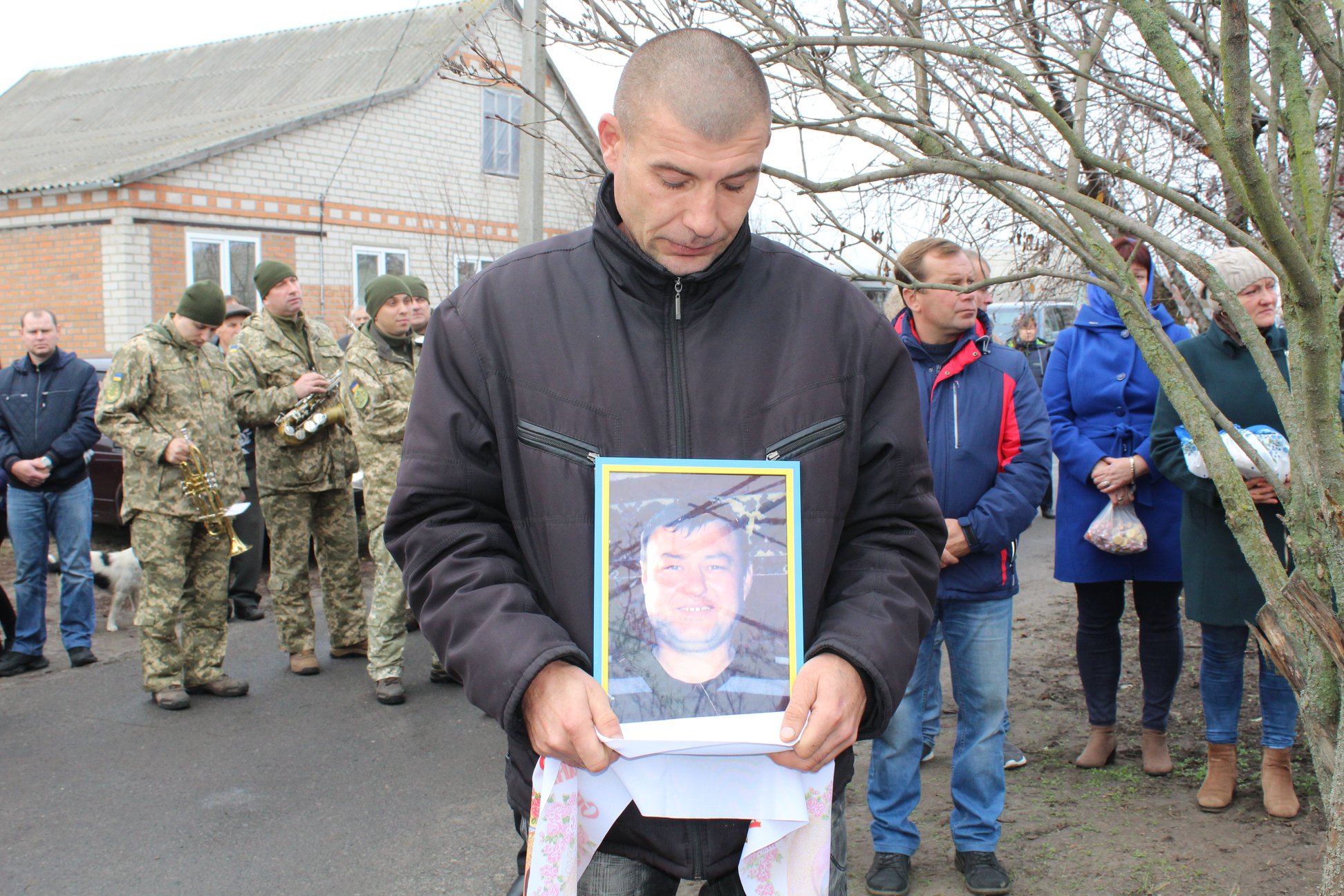 Вважали зниклим: під Полтавою перепоховали загиблого бійця в Іловайському котлі