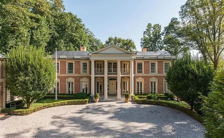 Де жив Байден до Білого дому: 5 головних особняків американського президента (фото)