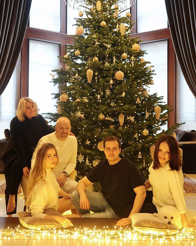 Внучка Софии Ротару наслаждается каникулами в Монако с семьей и женихом