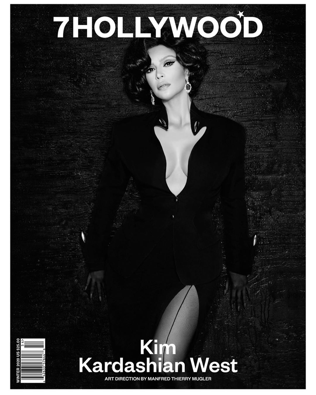 Розкішна діва: Кім Кардашьян блиснула пишними формами у відвертих сукнях Thierry Mugler