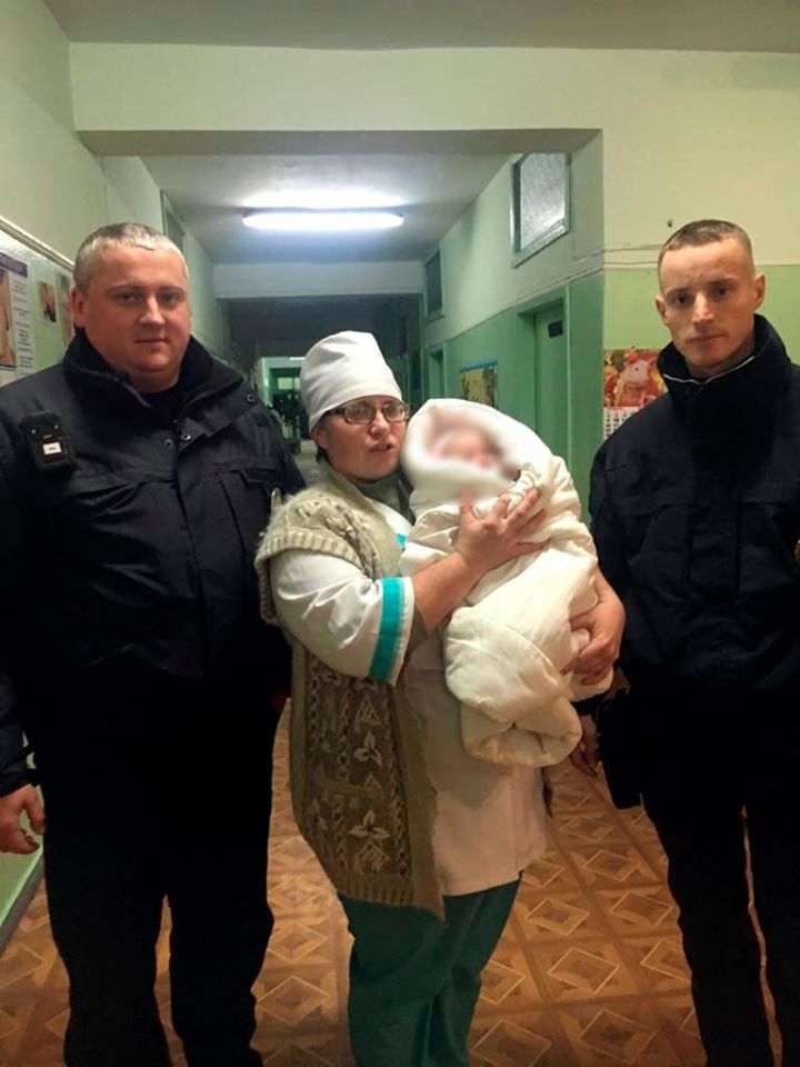 Під Херсоном на вулиці знайшли шестимісячну дівчинку: всі деталі