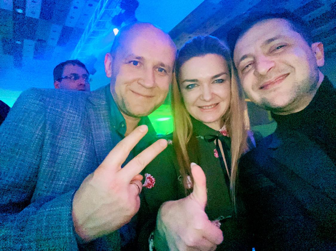 Охрана, отмєна: Зеленський відгуляв перший корпоратив (відео)