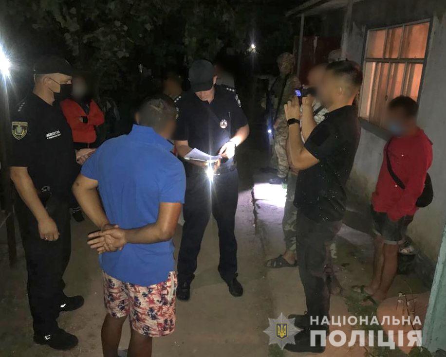 Під Херсоном чоловік тримав рабів і здавав їх в оренду: моторошні подробиці