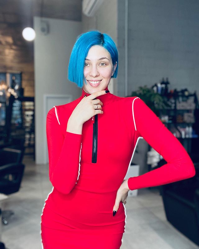 Справжня Сирена: MARUV без макіяжу приголомшила радикальною зміною іміджу