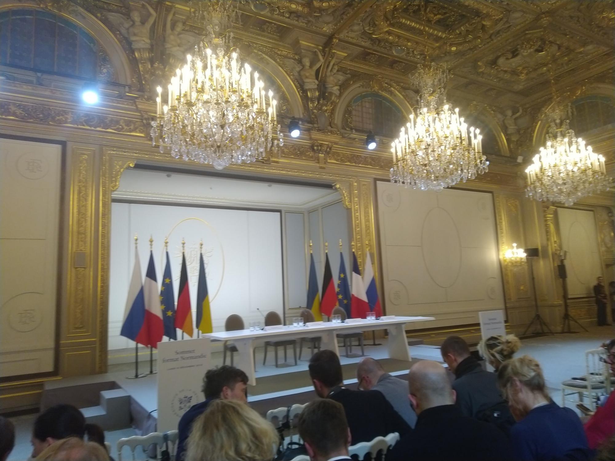 Первая встреча Зеленского и Путина продолжалась почти два часа