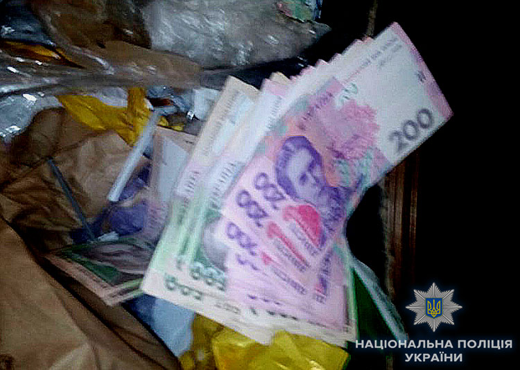 Полиция провела рейд против взяточников в нескольких областях Украины