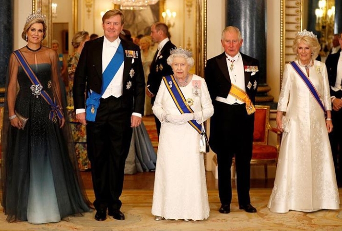 Как королева: Кейт Миддлтон поразила своим нарядом на банкете в Букингемском дворце