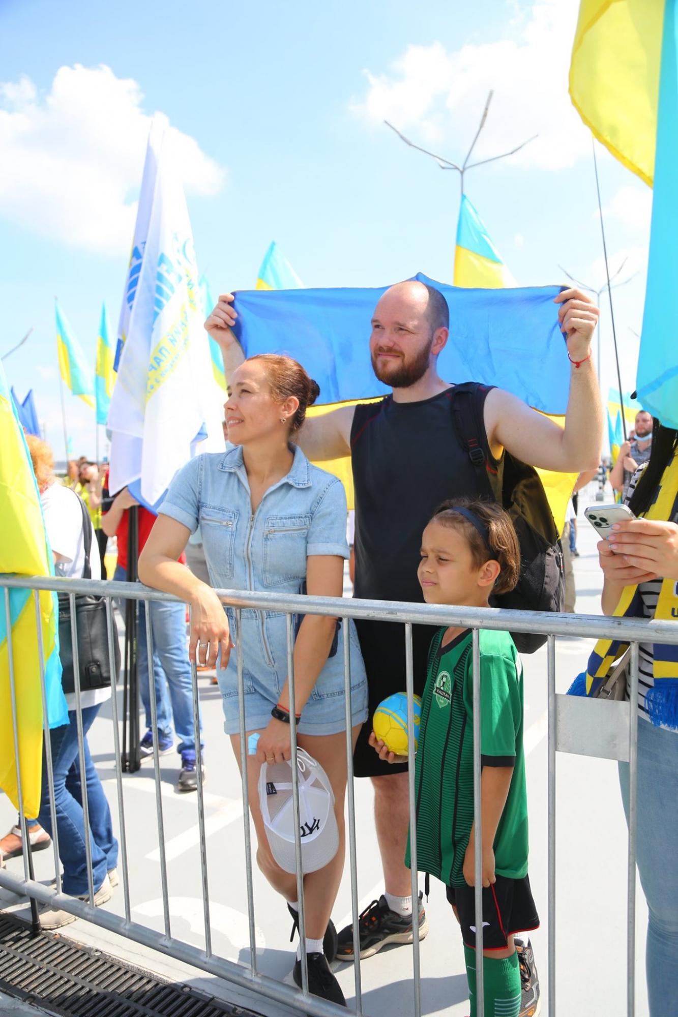 Сборная Украины вернулась домой: яркие фото и видео из &quot;Борисполя&quot;