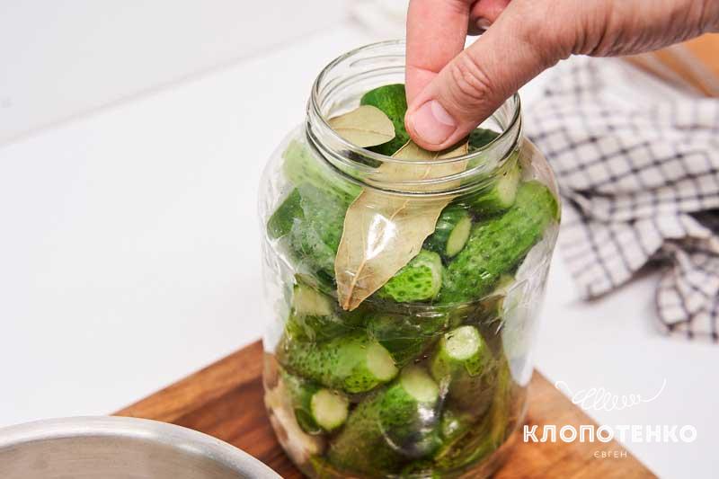 Клопотенко раскрыл секрет идеальных огурцов с кетчупом чили: вкус &quot;взорвет&quot; ваши рецепторы!