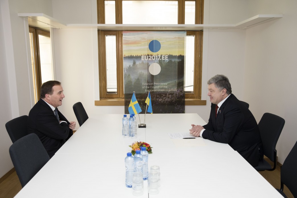 Порошенко надеется, что Швеция поддержит продление санкций против РФ